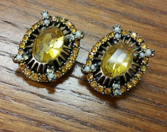 Vintage Hollycraft 1953 Citrine And Seed Pearl Rhinestone Clip Earrings