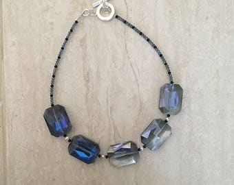glass, freshwater pearl, glass beads necklace