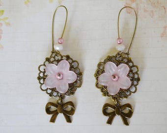 Earrings retro romantic pastel pink flowers