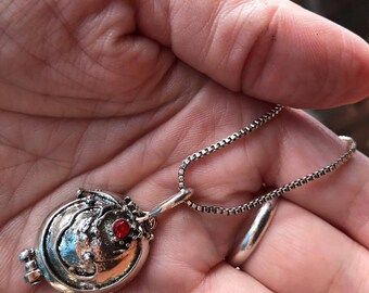 Economy version of Elena Gilbert vervain locket from The Vampire Diaries Gift Women