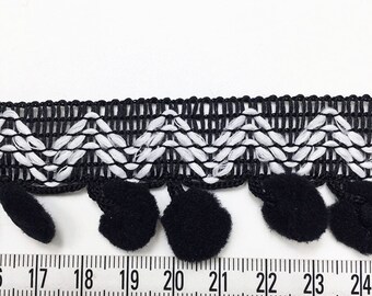 3 to 6 yards Large Pom Pom with Zig Zag Trim - Choose your own yards - Black and White ( Pom pom size 1.2 cm or 1/2 inch)