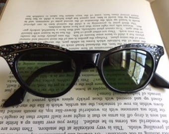 Vintage Cat Eye Sunglasses