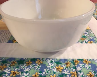 Vintage Milk Glass Mixing Bowl Medium Fire King Anchor Hocking Made in The USA