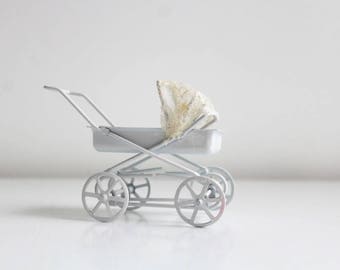 Miniature Stroller, Dollhouse Stroller, Miniature Pram, Dollhouse Pram, White Stroller White Pram Lace Pram Dollhouse Nursery Dollhouse Baby