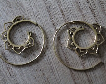 Pair of small spiral earrings