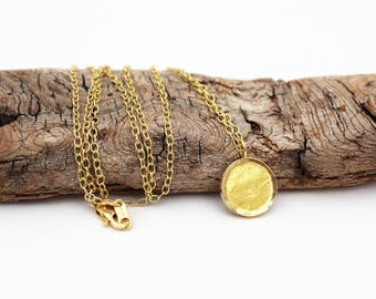 18k Gold Disc Necklace. 18k Gold Necklace. 18k Solid Gold Necklace. 18k Gold Pendant. 18k Gold Round Pendant. 18k Gold Jewelry. Handmade