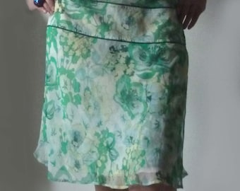 Dress in crepe de chine, 90's. Size M, 38