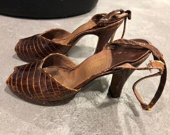 1940s leather Saks Fifth Avenue heels