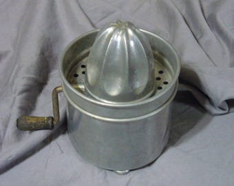 Gem Squeezer Vintage Metal Juicer Reamer, Hand Crank Citrus Juicer