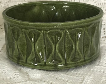 Vintage Green McCoy Art Pottery Round Green Planter #522