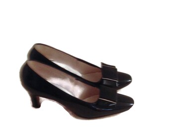 Ladies Vintage Black Split Leather Pump