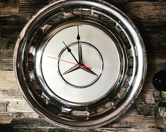Mercedes hubcap Clock (white 001)