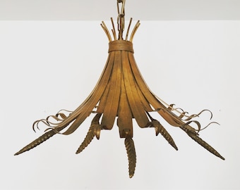 Beautiful Italian mid-century modern gilded metal pendant lamp | 1960 's | Hollywood Regency, Hans Kögl era |