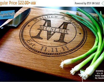 SUMMER SALE - 10% OFF - Personalized Cutting Board, Engraved Cutting Board, Personalized Wedding Gift, Wedding Gift, Housewarming Gift, Anni