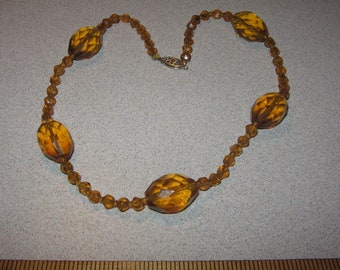 Old Glass Bead Necklace Vintage Costume Jewelry #5286