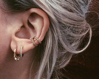 Mini Hoops, Hoops, Helix, Cartilage Hoop, Shaker Huggies, Shaker Hoops, Gold Hoops, Huggies, Gold Huggies, Small Hoops