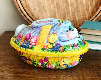 Vintage Molded Plastic Easter Bunny Container, Vintage Figurine, Molded Rabbit Chick, Egg Container, Candy Container, Easter Decor