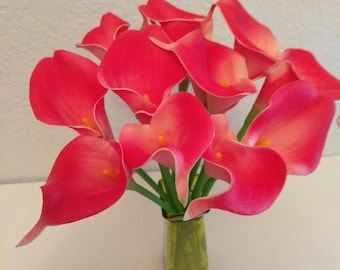 One dozen calla lilies