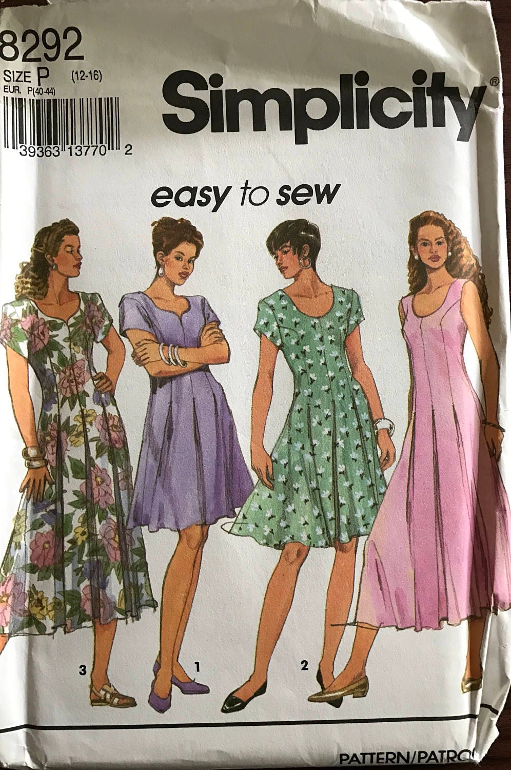 Simplicity 8292 Easy to Sew Fitted and Flared Dress with