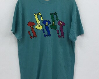 Rare!!! Vintage United Colors Of Benetton T-shirt Benetton Italy Spellout Multicolours Made In Italy Medium