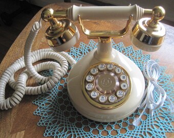 Push Button Telephone, Western Electric, Serial No. 0859551, Beige/Almond Color, Tested-in working condition, Vintage