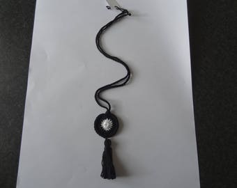 Crochet, black and white necklace