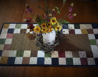 Quilted Table Runner / Country Table Runner / Farmhouse Table Runner / Country Table Runner / Primitive Table Runner / Handmade