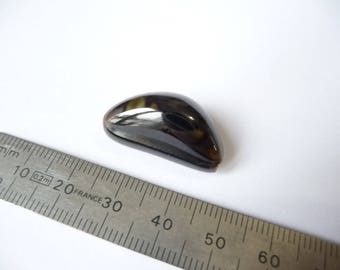 A black marbled ceramic bead