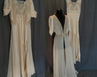 Vintage 1930s Lady Duff Silk and Lace Peignoir set/ 30s Wedding Silk and Lace Negligee with Robe Size 32 / Small / 2 Pieces