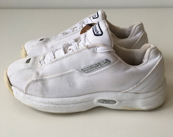 Vintage size 6 Reebok 90s low top sneakers white canvas running shoes platform casual sporty shoes oldschool retro rave club kid women