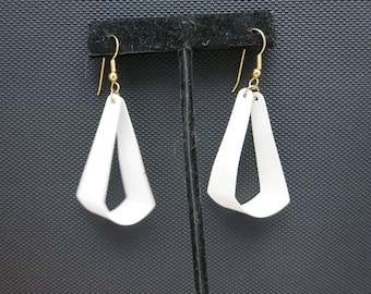 New wave earrings White metal Pierced Eighties