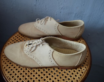 1940s/50s styled American bass brand saddle shoes-size 9.5 U.S