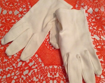 White Gloves - Vintage Ladies Gloves