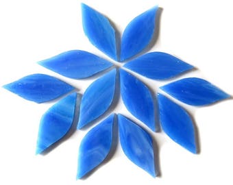 20pc. 38mm Periwinkle Blue TIFFANY Iridescent Stained Glass Petal Shaped Mosaic Tiles//Mosaic Supplies//Mosaic Pieces//Crafts