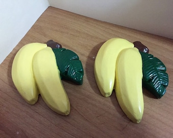 4 Fruit and Vegitable Chalkware Wall Plaques