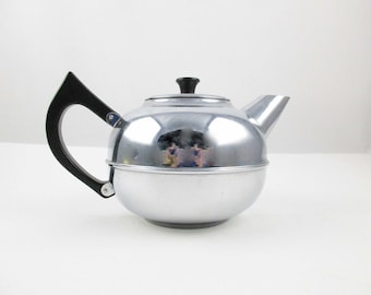 A 'Gil-Cor' 4 Cup Teakettle - Chrome on Copper - Large Handle - Snap Lid - Made in New Zealand