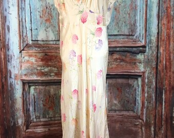 Radcliffe Nightgown