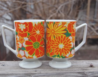 Vintage 1970s Retro Flower Power Pair of Pedestal Mugs / Orange and Green