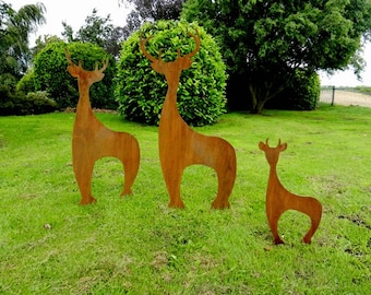 Rusty Metal Deer Sculpture / Contemporary Deer Garden Art / Rusty Metal Deer Statue / Stag Garden Centrepiece / Large Garden Decor