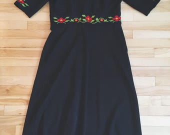 XL 70's embroidered black maxi dress