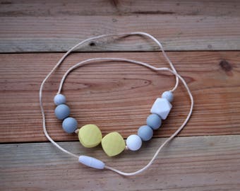 BPA free silicone necklace, teething necklace, nursing necklace, fiddling necklace