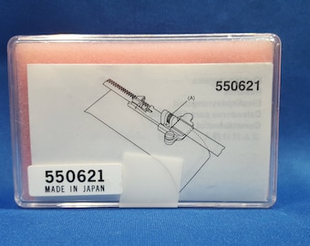 Elastic foot #550621 for sergers with instruction sheet and storage case