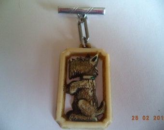 Vintage Unsigned Silvertone Plastic Scottie Dog Brooch/Pin