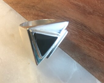 Vintage Sterling Silver and Genuine Onyx Art Deco Style Ring Size 8
