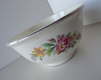 Kitchen Kraft Oven Serve Mixing Bowl with Flower Design and Silver Edging - 8.5" Diameter - Made by Homer Laughlin Company USA