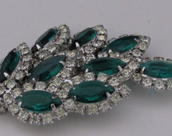 Kramer Signed Gorgous Vintage Brooch