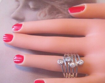Vintage Silver Ring With Rhinestones - Size 8.25 - R-094