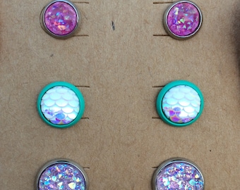 A Mermaid & Her Treasure: Pink,White, Light Purple