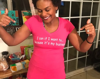 Small *pink*V neck Very Fitted*** Go up 1 size if you like room