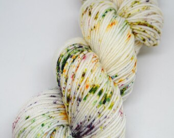 hand dyed yarn, hand painted yarn, handpainted yarn, superwash merino yarn, kettle dyed yarn, dk weight, speckled yarn, speckles, speckled